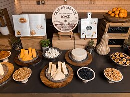 Mövenpick Resort Al Marjan Island