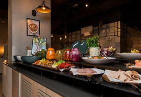 Mövenpick Resort Al Marjan Island