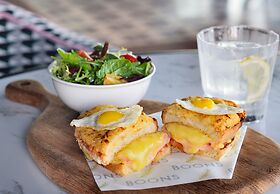 Mövenpick Resort Al Marjan Island