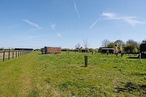 Honeysuckle Farm Hut 2 - Suffolk Farm Holidays