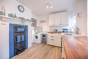 Bonheur, 16 Bartholomew Green, Southwold