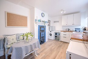 Bonheur, 16 Bartholomew Green, Southwold