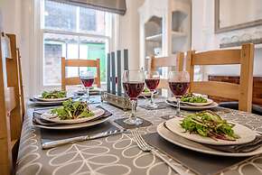 Bonheur, 16 Bartholomew Green, Southwold