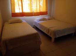 Las Palmas Hostal - Hostel