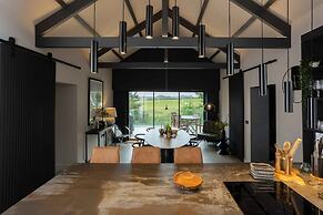 6 Star Unique & Gorgeous Cottage - Bridge Cottage