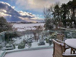 6 Star Unique & Gorgeous Cottage - Bridge Cottage