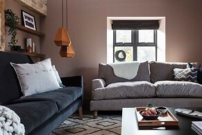 6 Star Unique & Gorgeous Cottage - Bridge Cottage