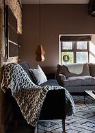 6 Star Unique & Gorgeous Cottage - Bridge Cottage