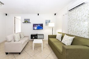 SOFI BEACH APARTMENT