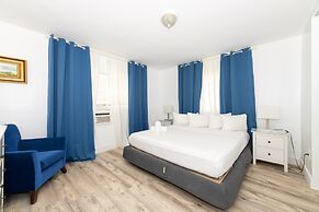 SOFI BEACH APARTMENT