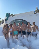 BLACK AMBER BOUTIQUE HOTEL