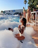 BLACK AMBER BOUTIQUE HOTEL