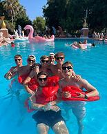 BLACK AMBER BOUTIQUE HOTEL