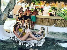 BLACK AMBER BOUTIQUE HOTEL