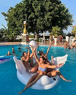 BLACK AMBER BOUTIQUE HOTEL