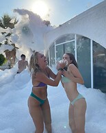 BLACK AMBER BOUTIQUE HOTEL