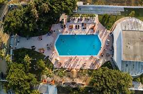 BLACK AMBER BOUTIQUE HOTEL