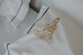 BLACK AMBER BOUTIQUE HOTEL