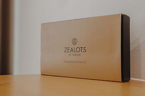 BLACK AMBER BOUTIQUE HOTEL