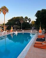 BLACK AMBER BOUTIQUE HOTEL