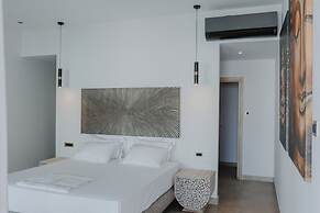 BLACK AMBER BOUTIQUE HOTEL