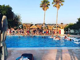 BLACK AMBER BOUTIQUE HOTEL