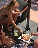 BLACK AMBER BOUTIQUE HOTEL