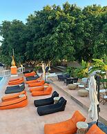 BLACK AMBER BOUTIQUE HOTEL