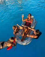 BLACK AMBER BOUTIQUE HOTEL