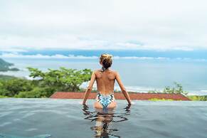 LALOON Luxury Suites - Adults Only