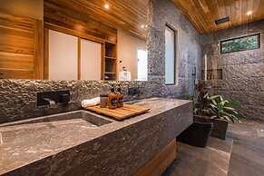 LALOON Luxury Suites - Adults Only