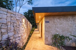 LALOON Luxury Suites - Adults Only