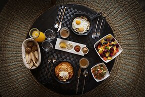 LALOON Luxury Suites - Adults Only