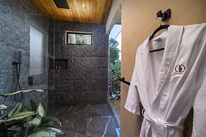 LALOON Luxury Suites - Adults Only