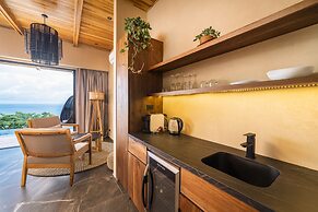 LALOON Luxury Suites - Adults Only