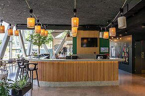 Best Western M-Treize Paris Asnieres