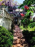 Solomons Victorian Inn