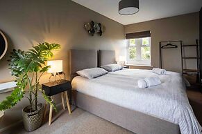 Cosy, Tranquil, Fully Equipped & Beautiful Garden