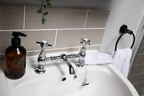 Cosy, Tranquil, Fully Equipped & Beautiful Garden