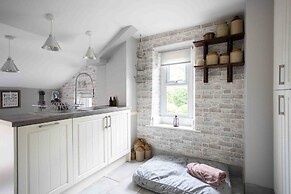 Cosy, Tranquil, Fully Equipped & Beautiful Garden