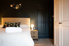 Cosy, Tranquil, Fully Equipped & Beautiful Garden