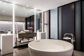 The Langham, Gold Coast and Jewel Residences