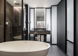 The Langham, Gold Coast and Jewel Residences