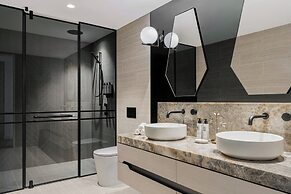 The Langham, Gold Coast and Jewel Residences