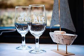 Croft 7 Geary Self Catering Studio