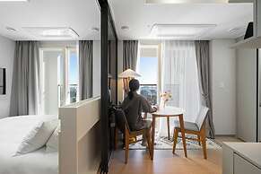 Urbanstay Sokcho Deungdae Beach