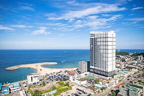 Urbanstay Sokcho Deungdae Beach