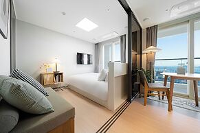 Urbanstay Sokcho Deungdae Beach