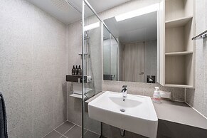 Urbanstay Sokcho Deungdae Beach