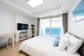 Urbanstay Sokcho Deungdae Beach